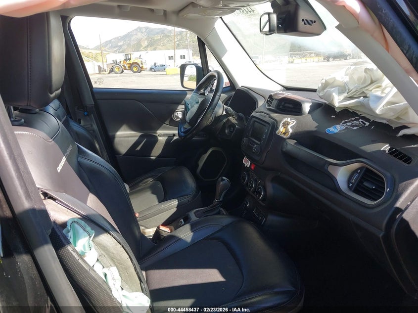 2017 Jeep Renegade Deserthawk 4X4