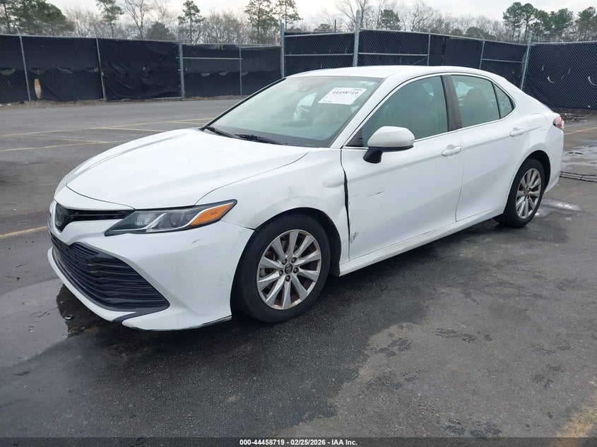 2018 TOYOTA CAMRY auction photo 2