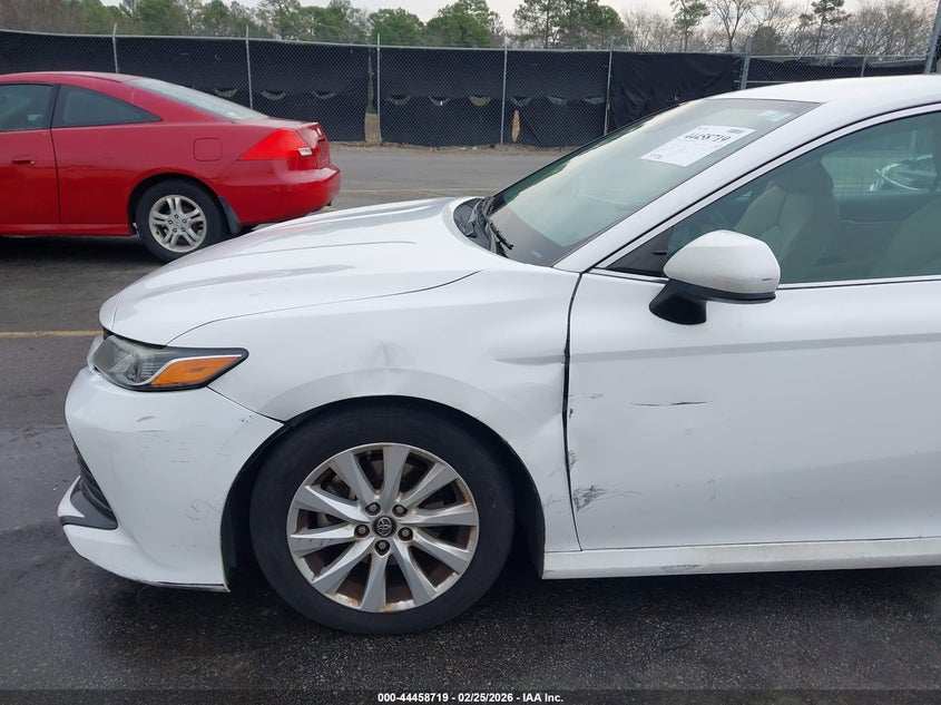 2018 TOYOTA CAMRY auction photo 6