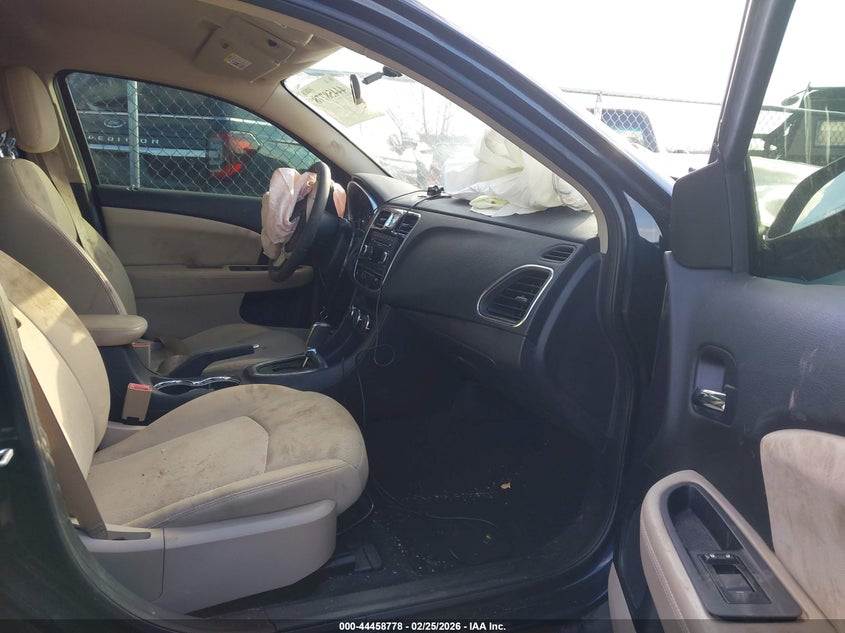 2012 Chrysler 200 Touring