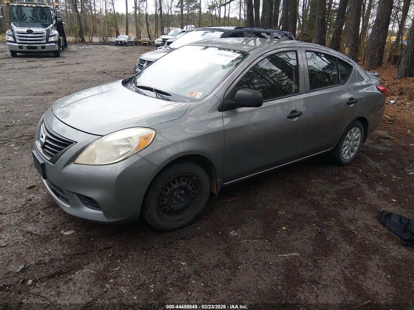 2014 Nissan Versa 1.6 S+