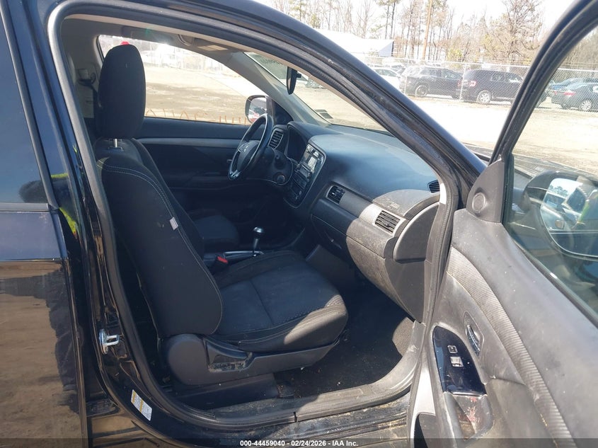 2016 Mitsubishi Outlander Es