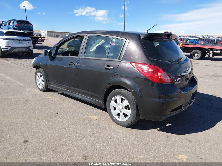 2011 Nissan Versa 1.8Sl