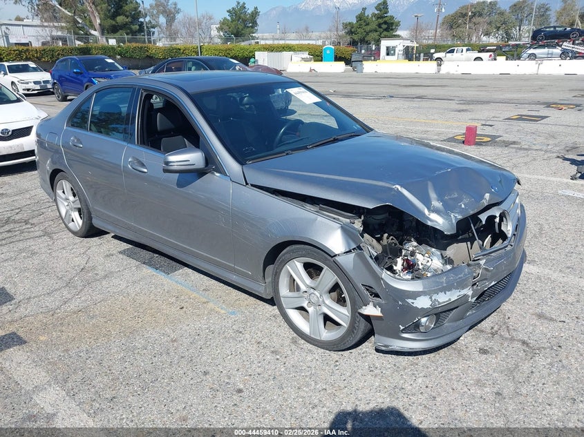 2010 Mercedes-Benz C 300 Luxury 4Matic/Sport 4Matic