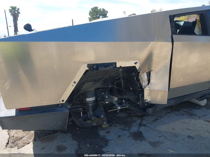 2024 Tesla Cybertruck All-Wheel Drive VIN: 7G2CEHEDXRA056643 Lot: 44459417