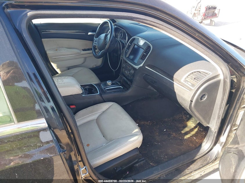 2017 Chrysler 300 Limited