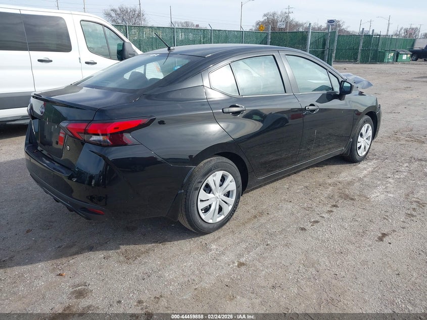 2024 Nissan Versa 1.6 S