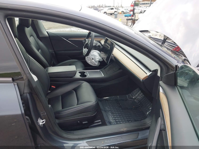 2022 Tesla Model 3 Rear-Wheel Drive