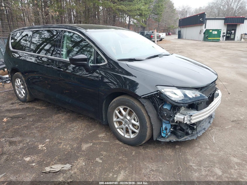 2024 Chrysler Voyager Lx
