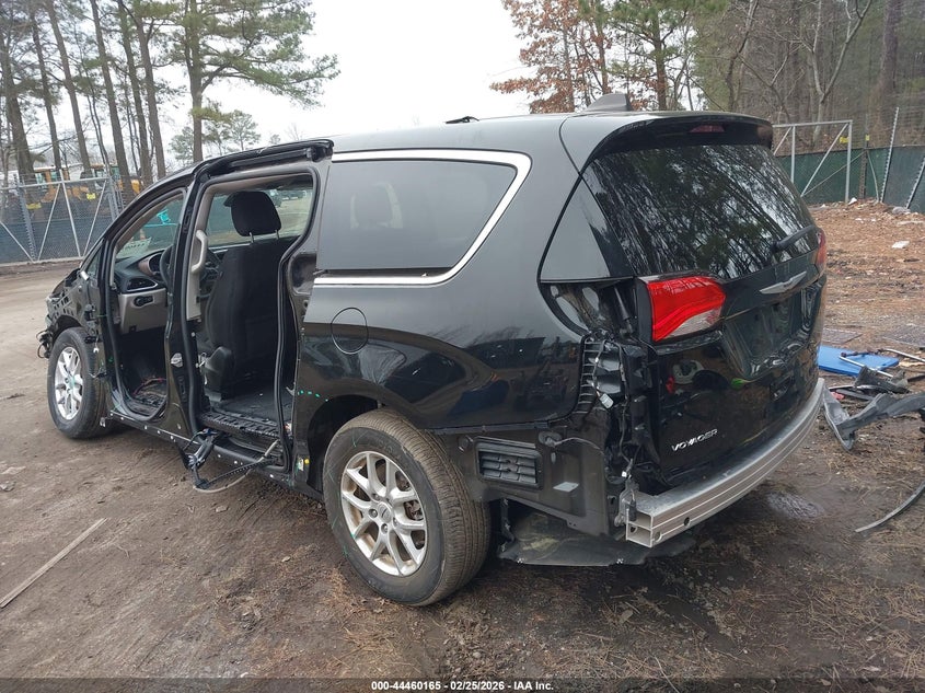 2024 Chrysler Voyager Lx