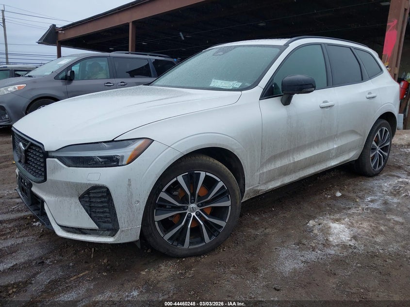 2023 VOLVO XC60 auction photo 2