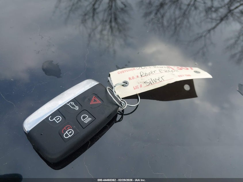 2019 Land Rover Range Rover Evoque Landmark Edition/Se Premium VIN: SALVC2RX8KH329700 Lot: 44460362