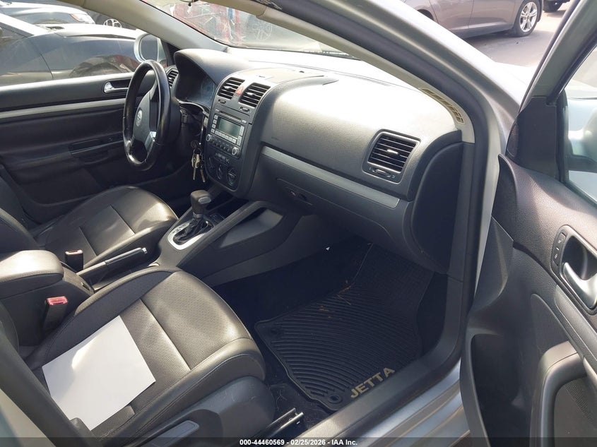 2009 Volkswagen Jetta Se/Sel