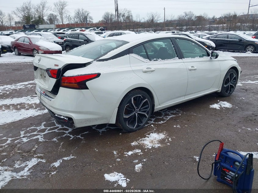 2023 Nissan Altima Sr Fwd