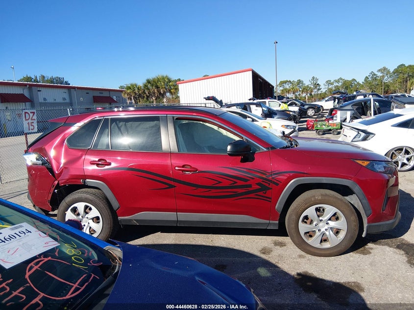 VIN JTMH1RFV9MD070263 2021 TOYOTA RAV4 LE