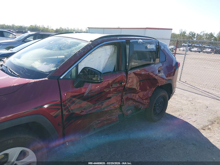 VIN JTMH1RFV9MD070263 2021 TOYOTA RAV4 LE