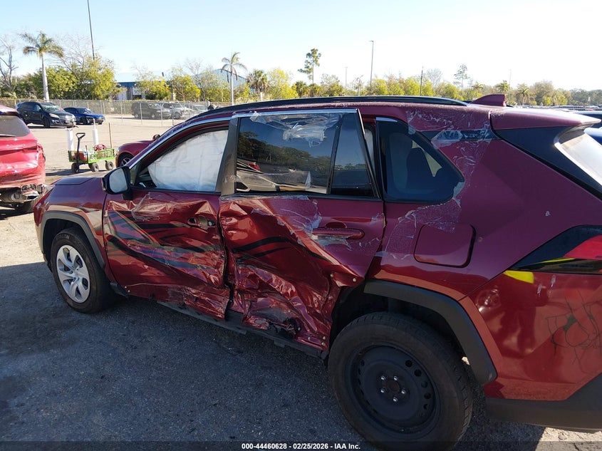 VIN JTMH1RFV9MD070263 2021 TOYOTA RAV4 LE