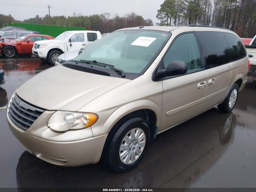 2006 Chrysler Town & Country Lx