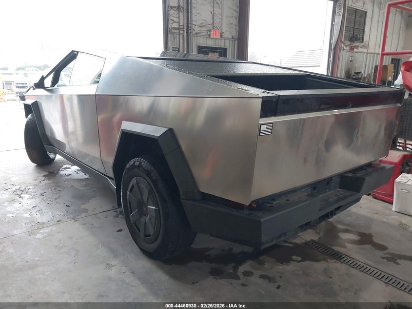 Vin: 7g2cehed1sa081551, lot: 44957597, tesla cybertruck all-wheel drive 20253