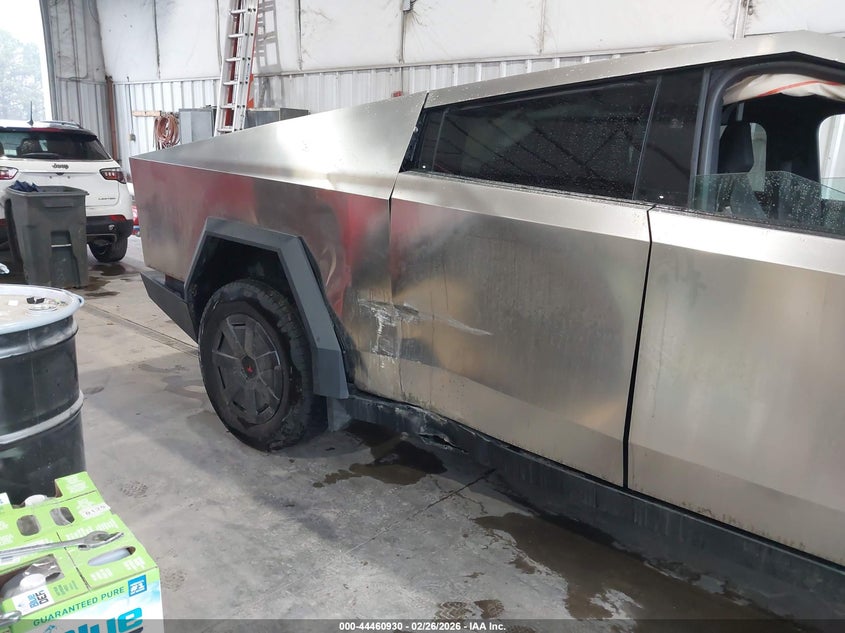 2025 Tesla Cybertruck All-Wheel Drive VIN: 7G2CEHED1SA081551 Lot: 44460930