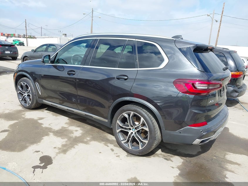 Vin: 5uxcr6c0xn9m11361, lot: 44957659, bmw x5 xdrive40i 20223