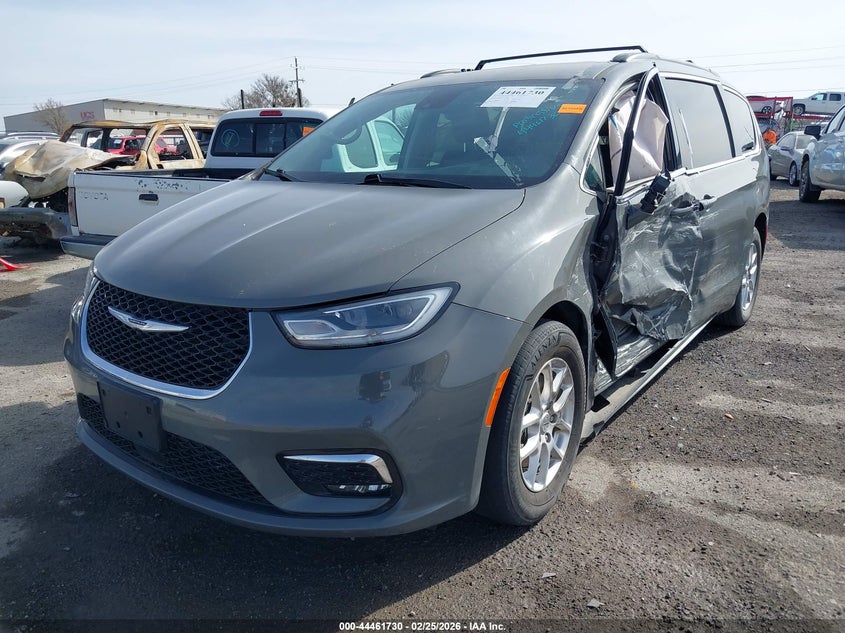 2022 CHRYSLER PACIFICA auction photo 2