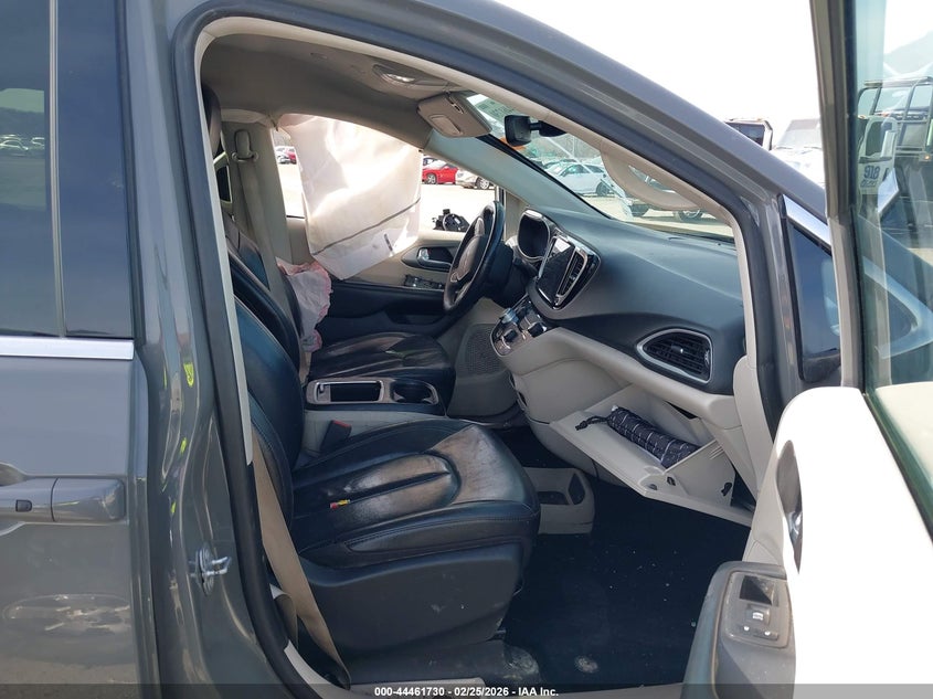 2022 CHRYSLER PACIFICA auction photo 5