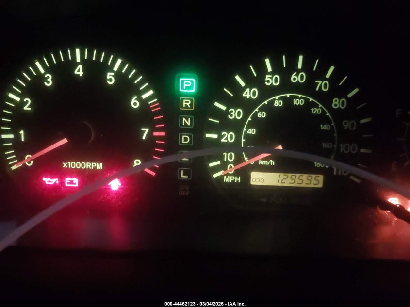 1998 Toyota Sienna Le VIN: 4T3ZF13C0WU076176 Lot: 44462123