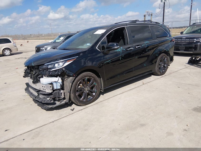 2024 Toyota Sienna Xse