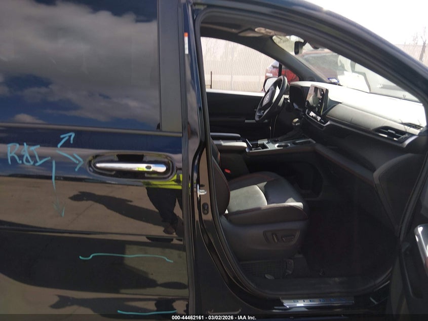 2024 Toyota Sienna Xse