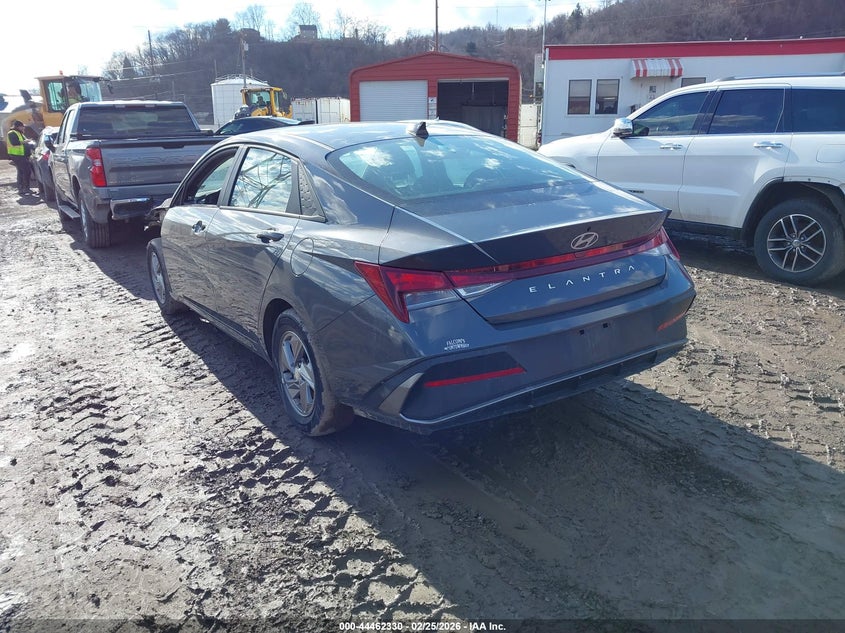 2025 Hyundai Elantra Se