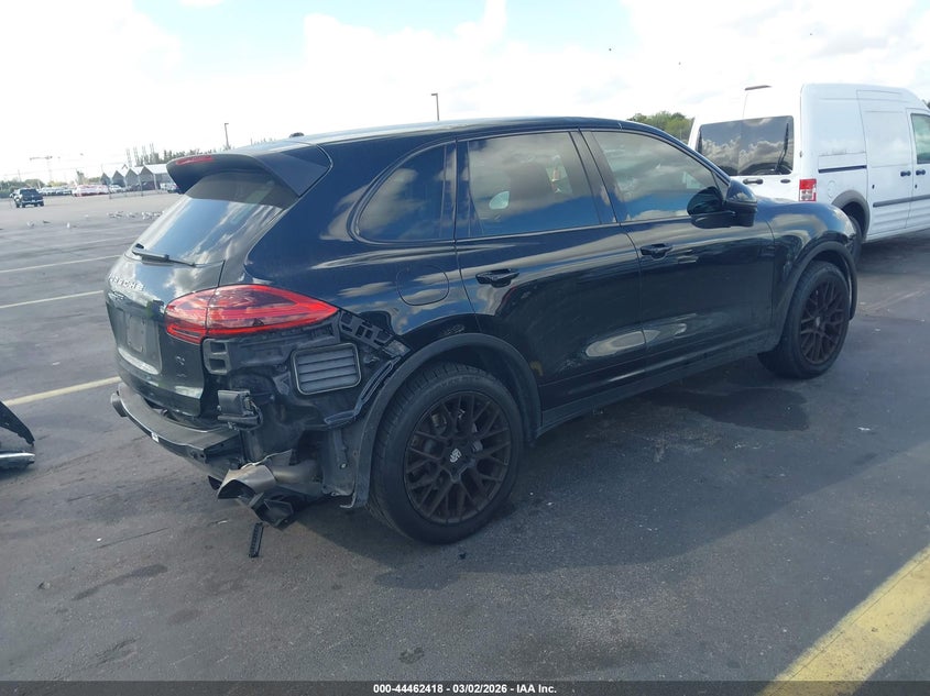 Vin: wp1aa2a22jka06240, lot: 44959085, porsche cayenne 20184