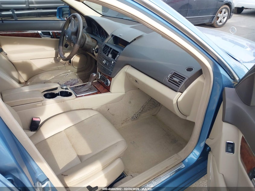 2011 Mercedes-Benz C 300 Luxury 4Matic/Sport 4Matic