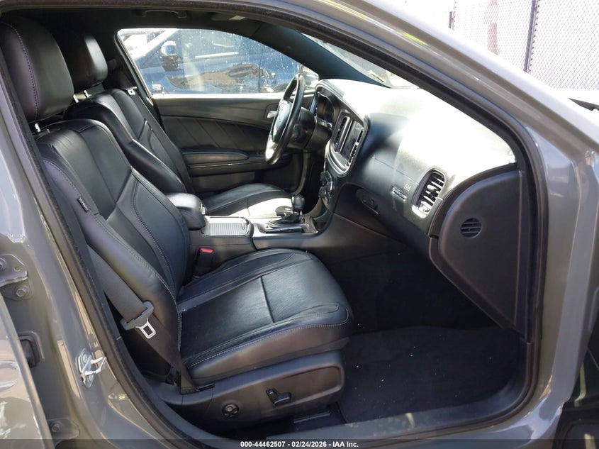 2019 Dodge Charger Sxt Rwd