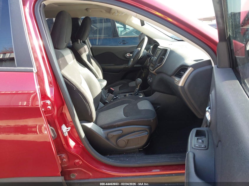 2015 Jeep Cherokee Sport