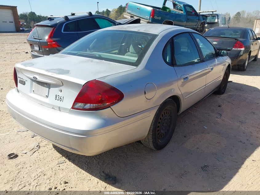 2005 Ford Taurus Se