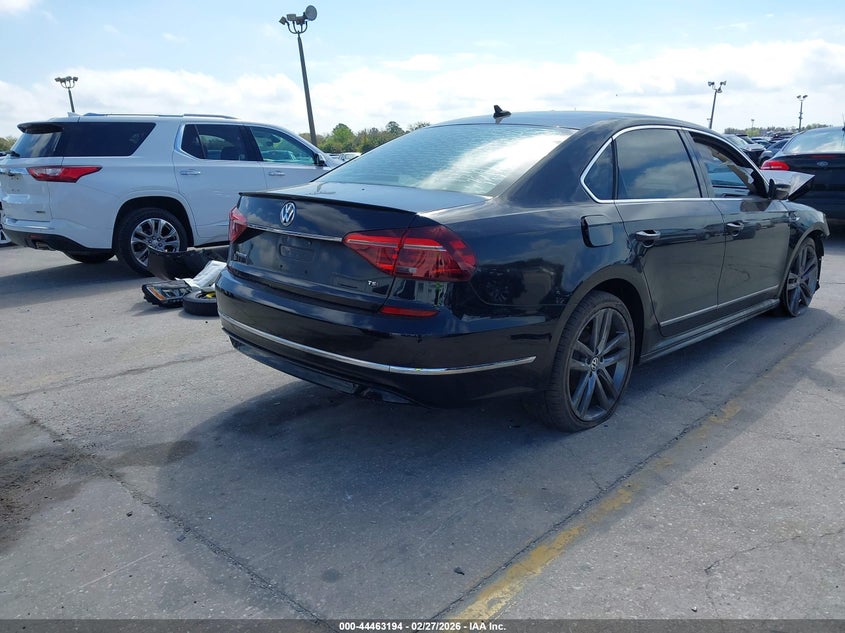 2017 Volkswagen Passat 1.8T R-Line