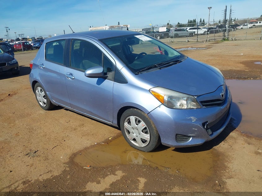 2013 Toyota Yaris Le