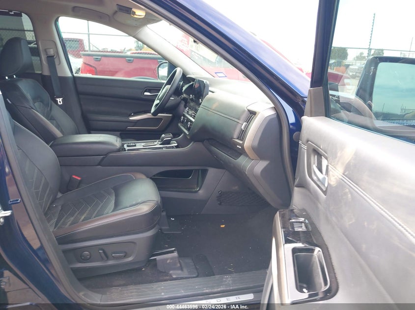 2024 Nissan Pathfinder Platinum 4Wd