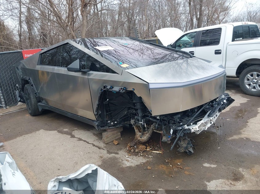 2025 Tesla Cybertruck All-Wheel Drive VIN: 7G2CEHED6SA070884 Lot: 44463809