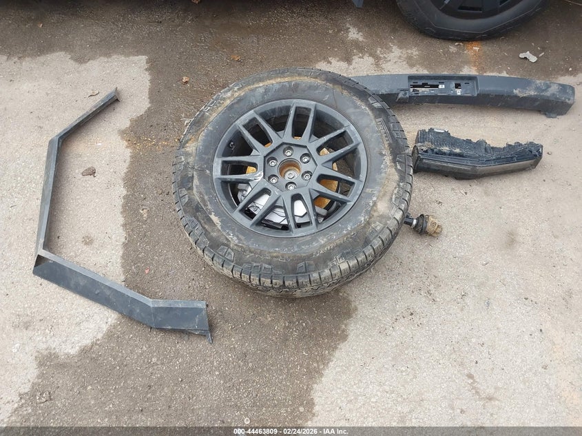 2025 Tesla Cybertruck All-Wheel Drive VIN: 7G2CEHED6SA070884 Lot: 44463809