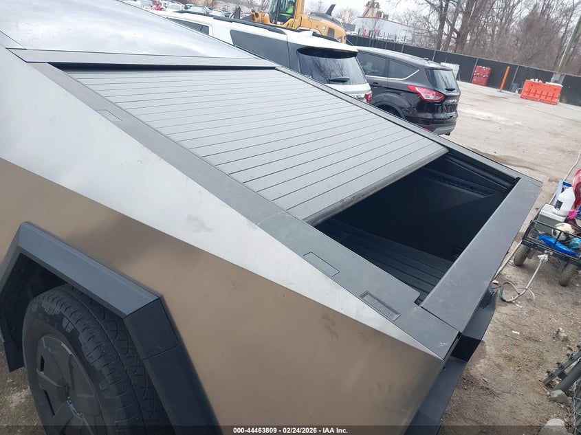 2025 Tesla Cybertruck All-Wheel Drive VIN: 7G2CEHED6SA070884 Lot: 44463809