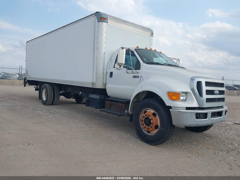 3FRNF7FE8BV373042 FORD F-750 Photo 1