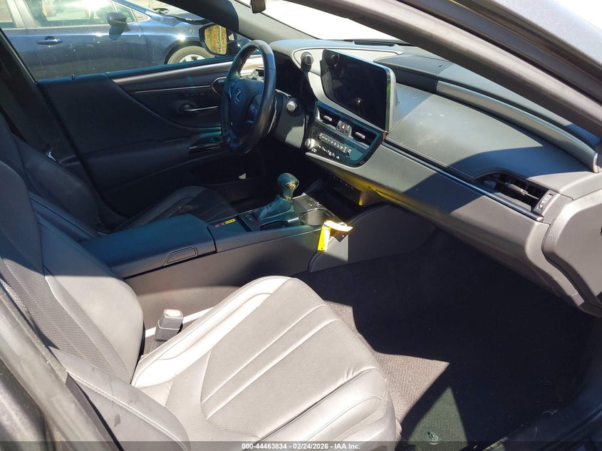 2024 Lexus Es 300H F Sport Handling