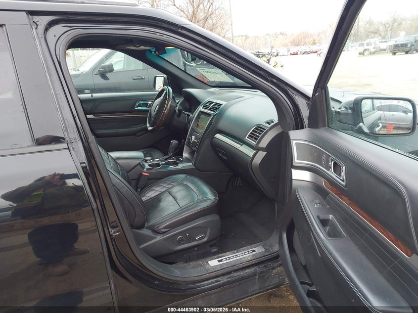 2017 Ford Explorer Platinum