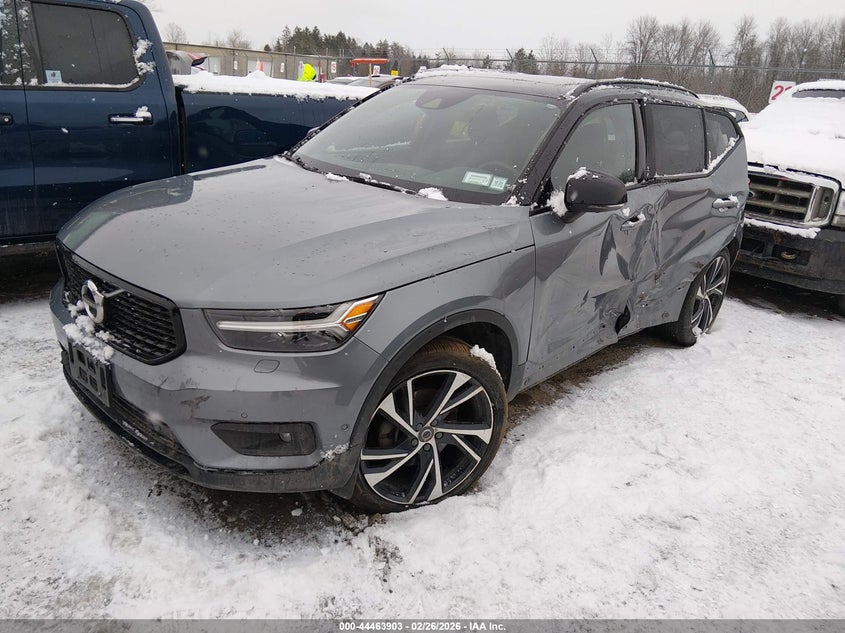 2019 Volvo Xc40 T5 Momentum/T5 R-Design