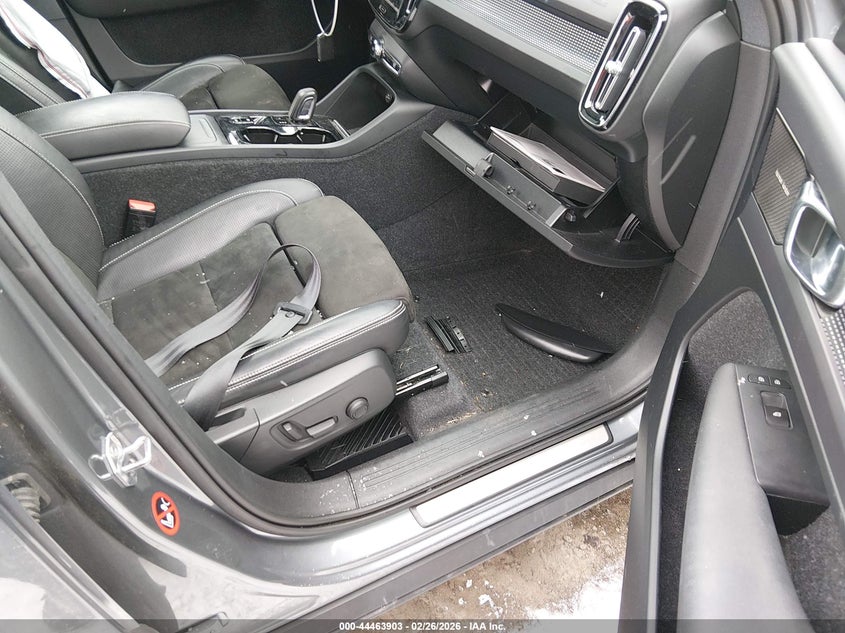 2019 Volvo Xc40 T5 Momentum/T5 R-Design