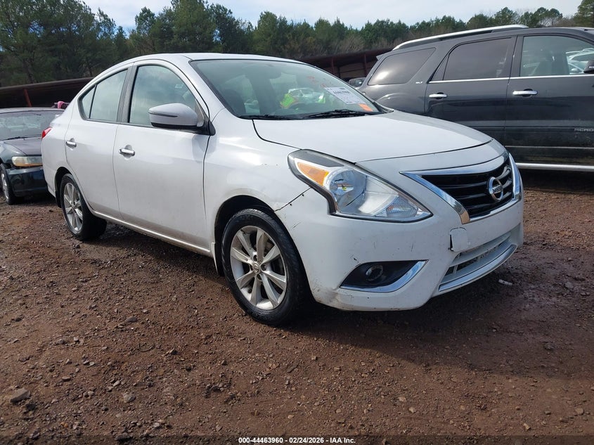 NISSAN VERSA 2015. Lot# 44463960. VIN 3N1CN7AP9FL819378. Photo 1