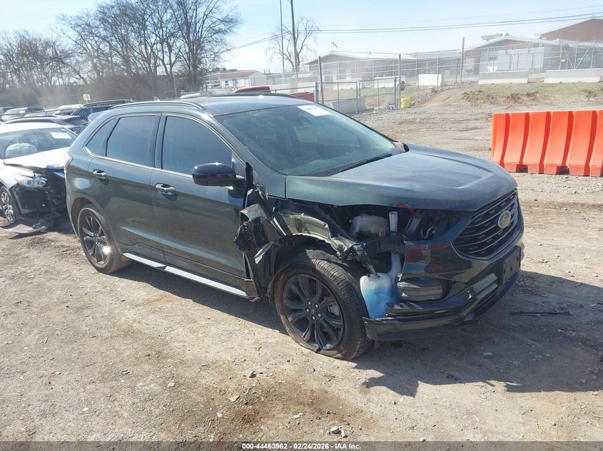 2022 Ford Edge Se