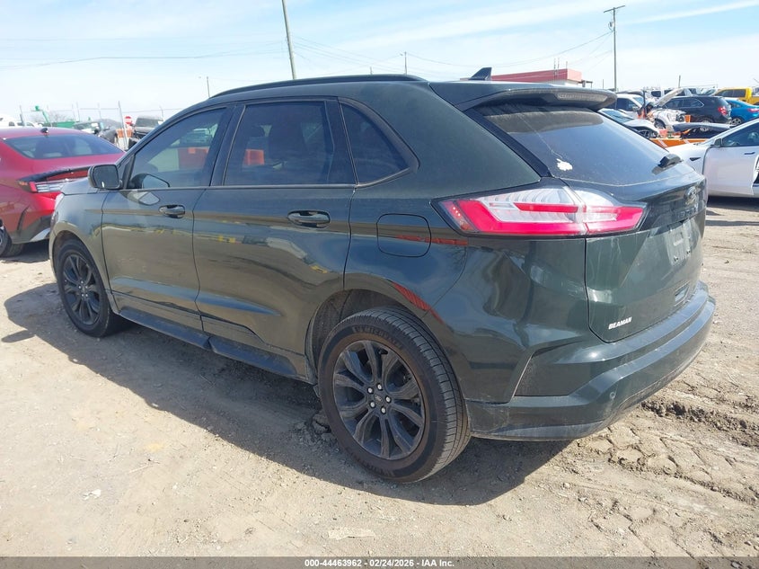 2022 Ford Edge Se